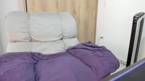 Hellen Sofia instagram hellen5546 online show from May 14, 12:56 pm