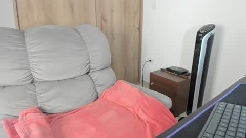 Hellen Sofia instagram hellen5546 online show from July 10, 1:47 pm