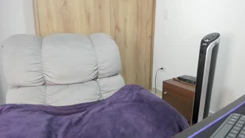 Hellen Sofia instagram hellen5546 online show from July 24, 12:58 pm