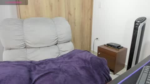 Hellen Sofia instagram hellen5546 online show from July 26, 1:40 pm