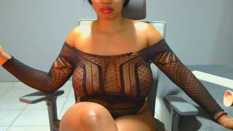 spykeXtee online show from June 25, 5:12 am
