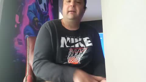 Snapshot of xstrokenchillx chatting on December 2, 7:27 pm Wayne online show from December 2, 7:27 pm