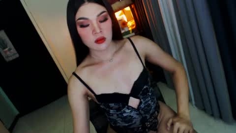 Snapshot of xsundaesweetx chatting on August 8, 7:43 am Sundae online show from August 8, 7:43 am