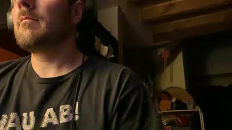 Snapshot of xtedx23 chatting on March 5, 1:21 am xtedx23 online show from March 5, 1:21 am