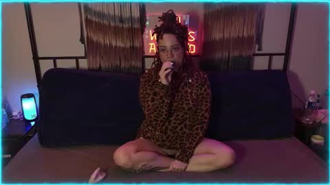 Snapshot of xtinasnowx chatting on March 10, 10:15 pm xTinaSnowx online show from March 10, 10:15 pm