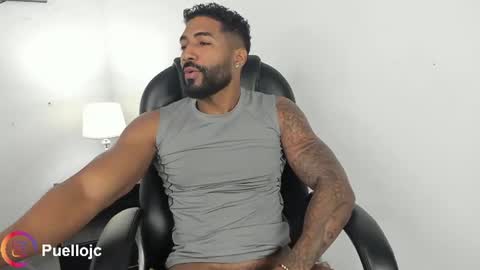 Snapshot of xtipp3r chatting on June 11, 12:03 pm Stipp3r online show from June 11, 12:03 pm