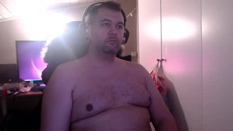 SlaveTrainingToServe86 online show from December 18, 5:41 pm