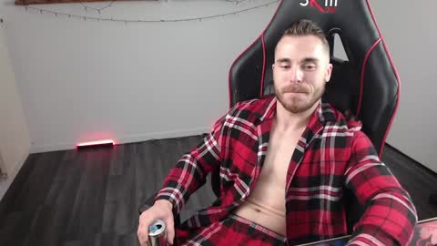 xtrakil online show from December 4, 7:12 pm