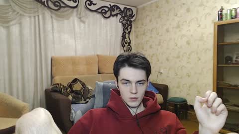 traqqq online show from December 6, 9:46 pm