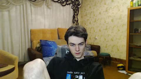 traqqq online show from December 14, 9:13 pm