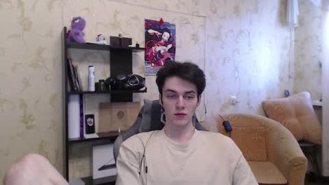 traqqq online show from March 1, 11:17 am