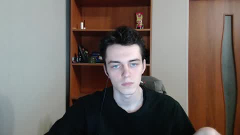 traqqq online show from September 19, 7:14 pm