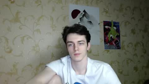 traqqq online show from February 22, 7:45 pm