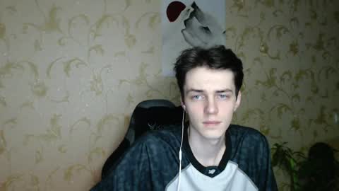 Snapshot of xtraqqq chatting on May 19, 8:37 pm traqqq online show from May 19, 8:37 pm