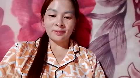 Snapshot of xuxulove00 chatting on October 4, 1:36 am xuxulove00 online show from October 4, 1:36 am