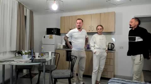 Snapshot of xveryhotcouple chatting on November 1, 4:31 pm xveryhotcouple online show from November 1, 4:31 pm