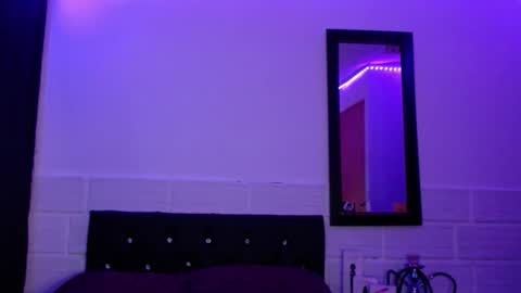 Snapshot of xx_johnson_xx chatting on October 31, 8:37 am VALE online show from October 31, 8:37 am