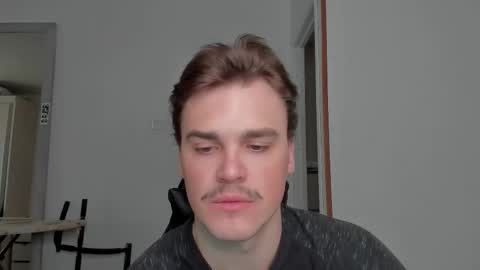 Snapshot of xx_raul_xx_ chatting on March 28, 4:56 am raul online show from March 28, 4:56 am