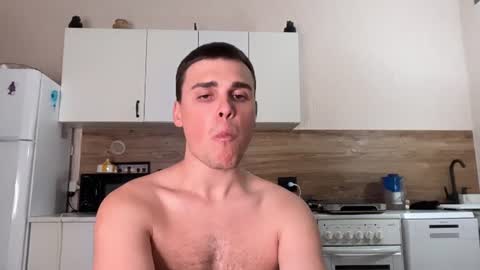 Snapshot of xx_raul_xx_ chatting on July 25, 9:12 pm raul online show from July 25, 9:12 pm