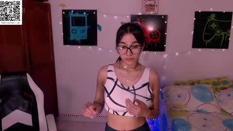 Snapshot of xx_x_mg chatting on February 20, 7:08 pm Jacky online show from February 20, 7:08 pm