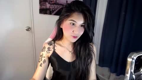 Snapshot of xxbeatrice69xx chatting on October 6, 10:18 pm Xxbeatrice69Xx online show from October 6, 10:18 pm