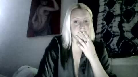 Snapshot of xxdarkangelxx33666 chatting on August 9, 6:40 am xxdarkangelxx33666 online show from August 9, 6:40 am