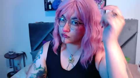 xxgreengoodxx online show from January 14, 10:25 pm