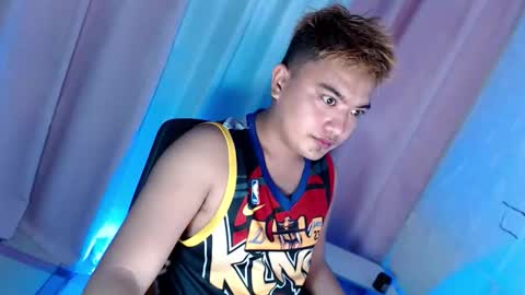 Snapshot of xxhotloyd_cummerx chatting on October 24, 11:28 am Loyd online show from October 24, 11:28 am