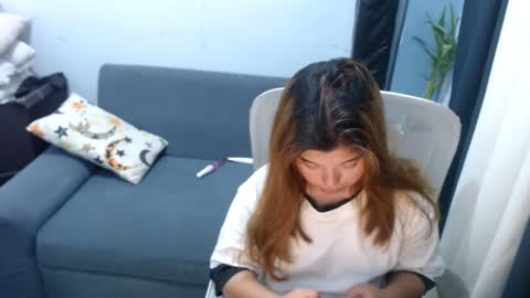 Snapshot of xxhotpinayxx610495 chatting on January 16, 5:11 am Sheyn Coleen online show from January 16, 5:11 am