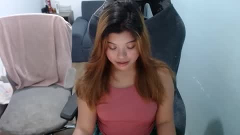 Snapshot of xxhotpinayxx610495 chatting on February 14, 1:18 pm Sheyn Coleen online show from February 14, 1:18 pm