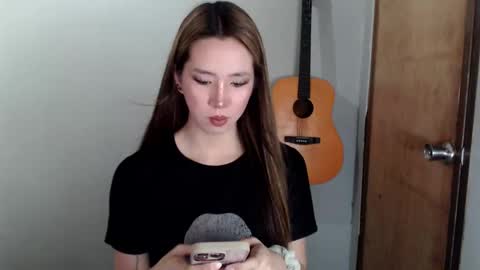 Snapshot of xxinnocentbellaxx chatting on December 13, 2:27 pm Dyanna Zulla online show from December 13, 2:27 pm