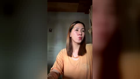 Snapshot of xxinnocentbellaxx chatting on February 19, 7:04 am Dyanna Zulla online show from February 19, 7:04 am