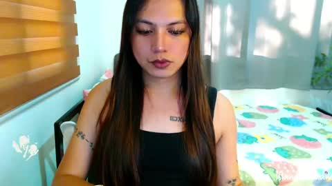 Snapshot of xxjulielovesyouxx chatting on May 20, 10:38 pm July online show from May 20, 10:38 pm