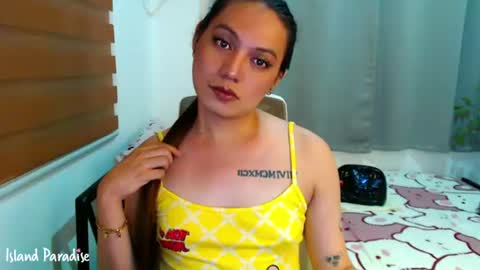 Snapshot of xxjulielovesyouxx chatting on July 7, 4:33 pm July online show from July 7, 4:33 pm