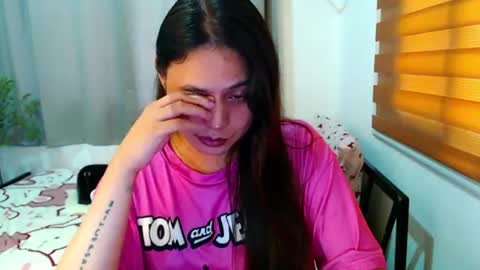 Snapshot of xxjulielovesyouxx chatting on July 22, 2:14 am July online show from July 22, 2:14 am
