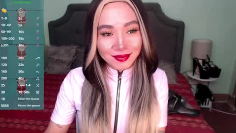 Snapshot of xxkagura_hugecock_69xx chatting on December 23, 12:41 pm Kagura online show from December 23, 12:41 pm