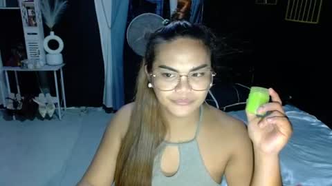 Snapshot of xxkylie_smithxx chatting on June 17, 9:16 pm Kylie Smith online show from June 17, 9:16 pm