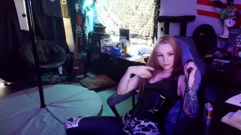 Lilith online show from July 6, 11:51 pm