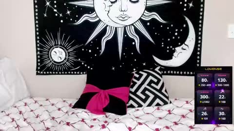 Snapshot of xxlittlemiss95xx chatting on March 3, 11:22 am Natalie Jade online show from March 3, 11:22 am