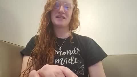 Snapshot of xxmariebliss chatting on May 8, 1:38 pm xxmariebliss online show from May 8, 1:38 pm
