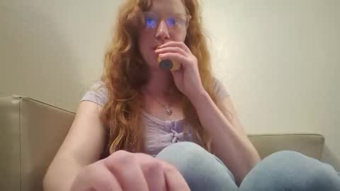 Snapshot of xxmariebliss chatting on May 11, 1:22 am xxmariebliss online show from May 11, 1:22 am