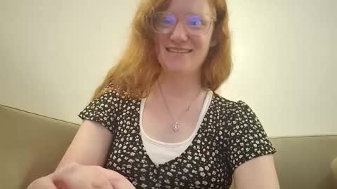 Snapshot of xxmariebliss chatting on May 15, 1:07 pm xxmariebliss online show from May 15, 1:07 pm