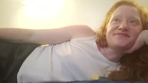Snapshot of xxmariebliss chatting on June 4, 2:39 am xxmariebliss online show from June 4, 2:39 am
