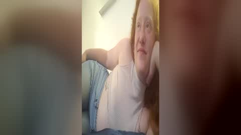 Snapshot of xxmariebliss chatting on June 14, 2:24 am xxmariebliss online show from June 14, 2:24 am