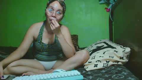 xxsexypinayxx online show from February 19, 5:05 am