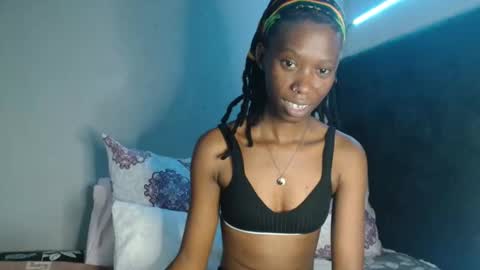xxsexytalia28 online show from February 21, 9:21 am