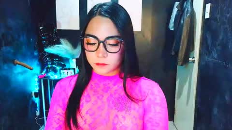 xxslutty kim online show from April 17, 3:15 pm