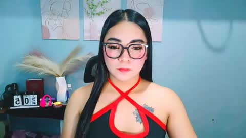 xxslutty kim online show from May 4, 4:58 pm