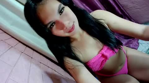 Snapshot of xxsnakeprincessxx chatting on January 28, 12:32 pm Bela online show from January 28, 12:32 pm