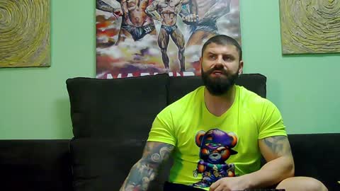 Snapshot of xxtreamleonard chatting on December 17, 9:50 am Xtream Leonard online show from December 17, 9:50 am